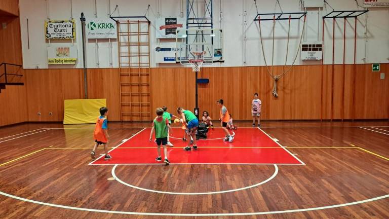 Ob ustvarjalnih vsebinah otroci pozabijo na telefone