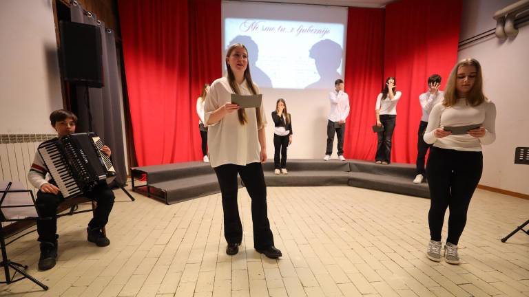 Z ljubeznijo počastili Prešerna in Kosovela