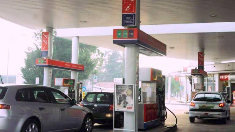 V Sloveniji s torkom cena dizla zunaj avtocest predvidoma rahlo nižja