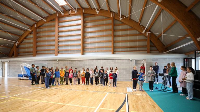 Doberdobski šolarji prvič v prenovljeni telovadnici