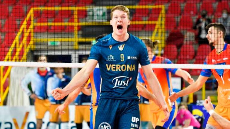 Možič podpisal novo pogodbo z Verono