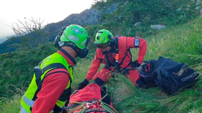 Na Kobariškem se je poškodoval jadralni padalec