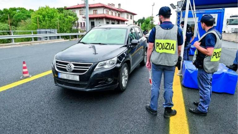 »Začasno« zamrznitev schengna spet podaljšali