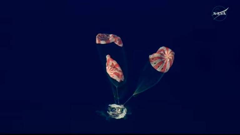 Astronavti misije Artemis 2 so se vrnili na Zemljo