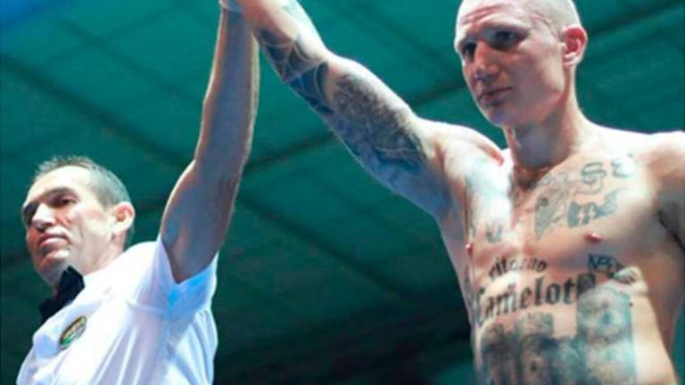 Tržaški boksar z nacističnimi tetovažami suspendiran