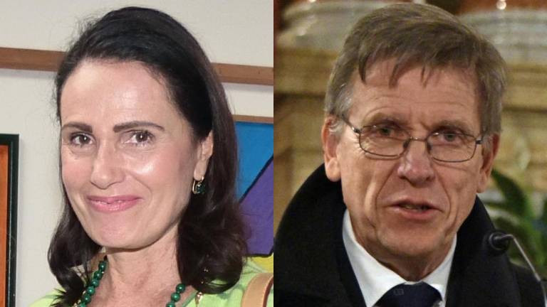 Ravnatelja odhajata: kdo ju bo nadomestil?