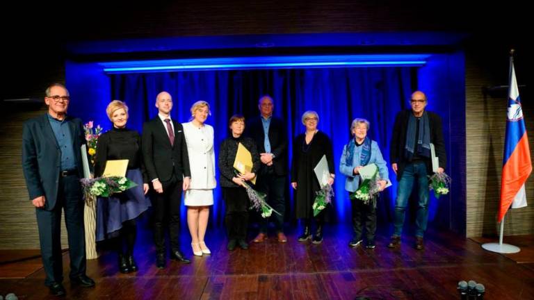 Vsestranski ustvarjalki prejeli priznanji JSKD