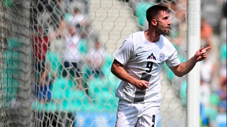 Pred odhodom na EP Slovenija igrala neodločeno z Bolgarijo