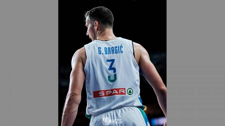 Košarkarska zveza Slovenije upokojila Dragićev dres