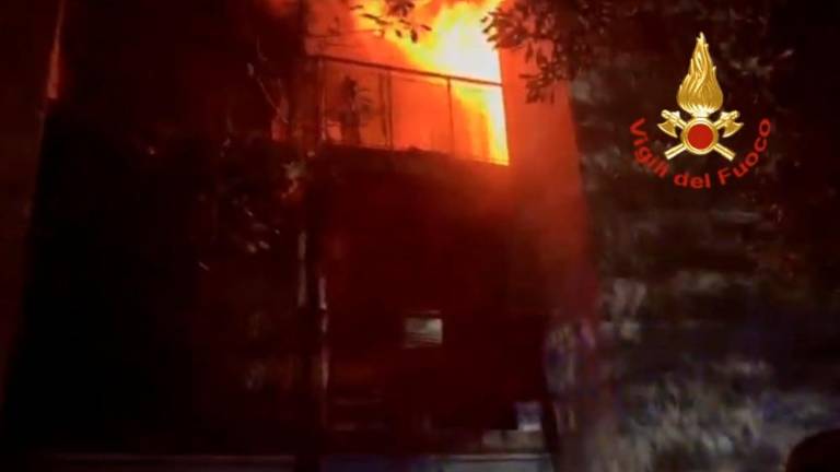 V Miljah hud požar uničil stanovanje (VIDEO)
