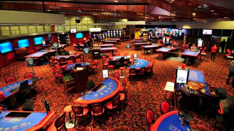 Družba Hit začasno zapira igralnice