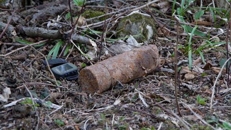 Pri Vižovljah našli staro topovsko granato