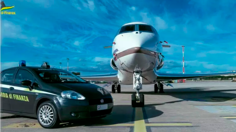 Pri turističnih poletih utajili več kot 60.000 evrov davkov