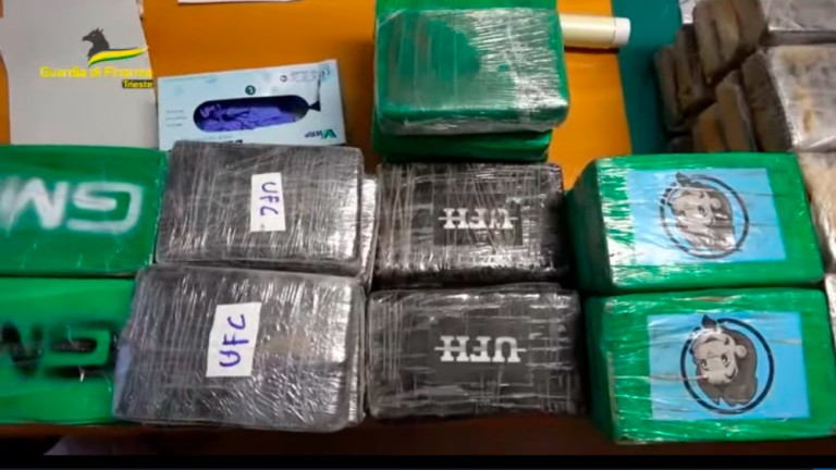 Rekorden zaseg tržaške finančne policije: 4,3 tone kokaina (video)