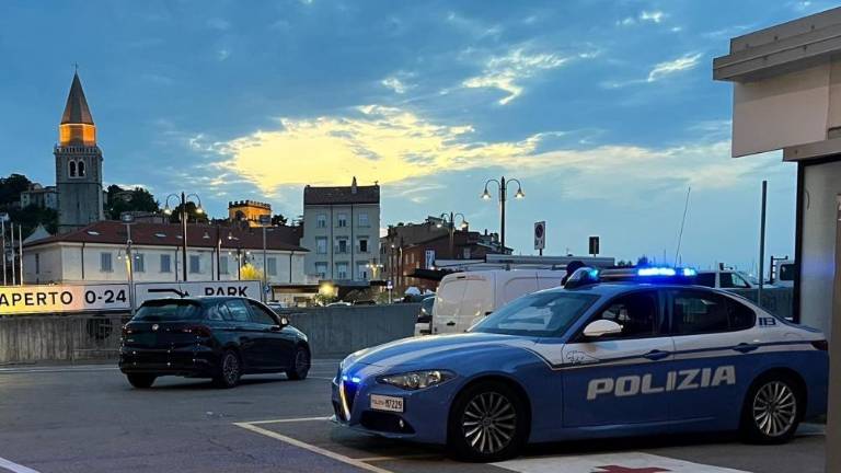 V Miljah med izrednim nadzorom legitimirali 130 ljudi