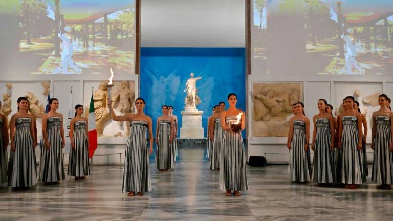 V Olimpiji prižgali olimpijski ogenj