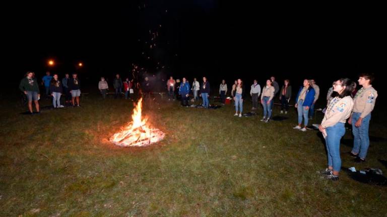 Na predvečer 90-letnice zaprasketal taborni ogenj