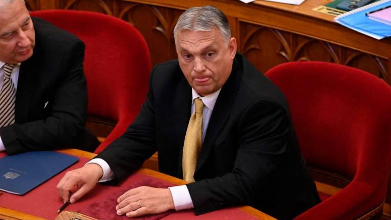 Orban: »Razjarjeno ljudstvo zamenjuje vlade«