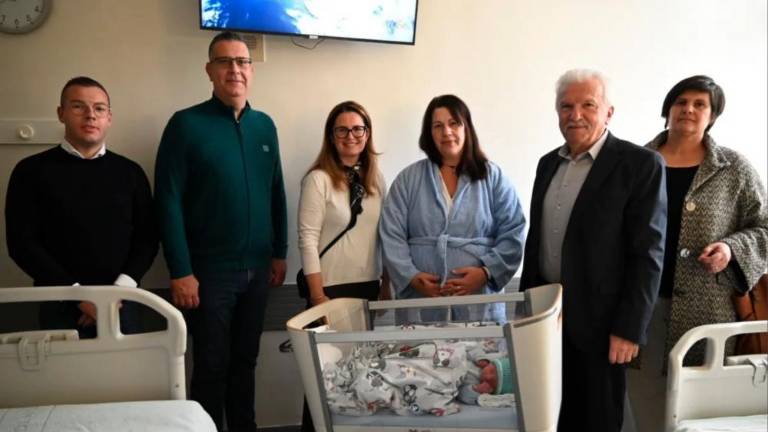 V izolski porodnišnici v letu 2026 prvi zagledal luč sveta Stefan