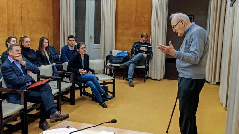 Podelili Ločičnikove štipendije