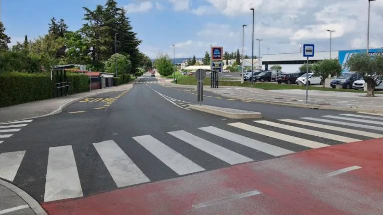 Policisti iščejo voznika, ki je trčil v desetletnega kolesarja