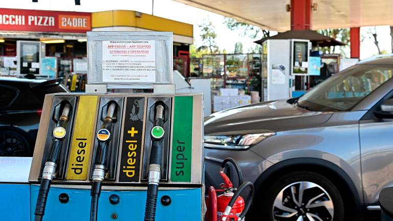 Cena dizla ponekod v Italiji presegla 3,1 evra na liter