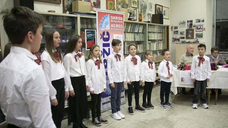 Obujanje spominov, potrjevanje prisotnosti