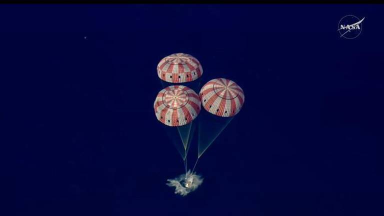 Astronavti misije Artemis 2 so se vrnili na Zemljo