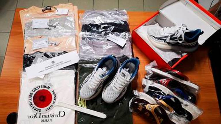 Zasegli dragocena oblačila znanih znamk