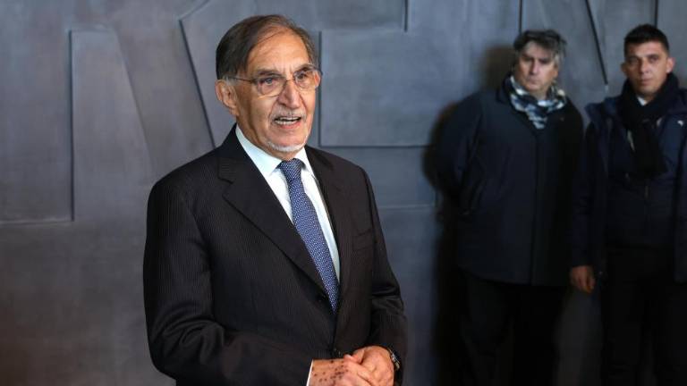 Ko so ga vprašali, če je antifašist, se je La Russa obrnil in odšel