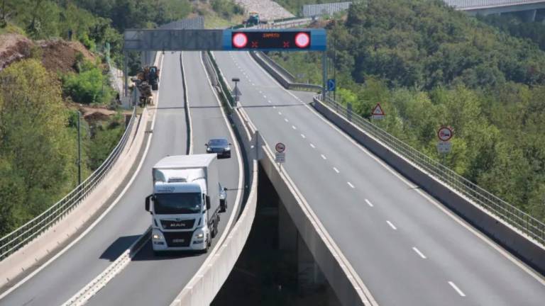 Konec tedna popolna zapora hitre ceste med Vipavo in Ajdovščino
