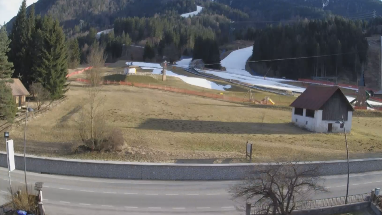 »Vlaganje milijonov v nizko ležeča smučišča je nesmiselno«