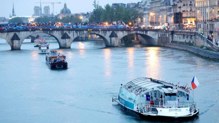 Francoski pogum v objemu zgodovine