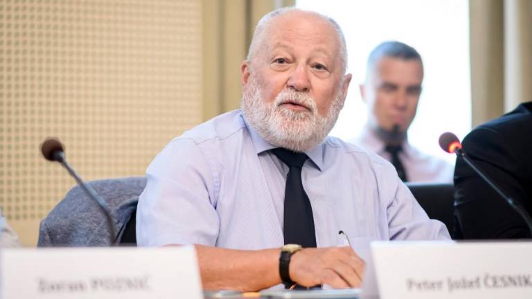 »Slovenski manjšini zagotoviti vidnost programov«