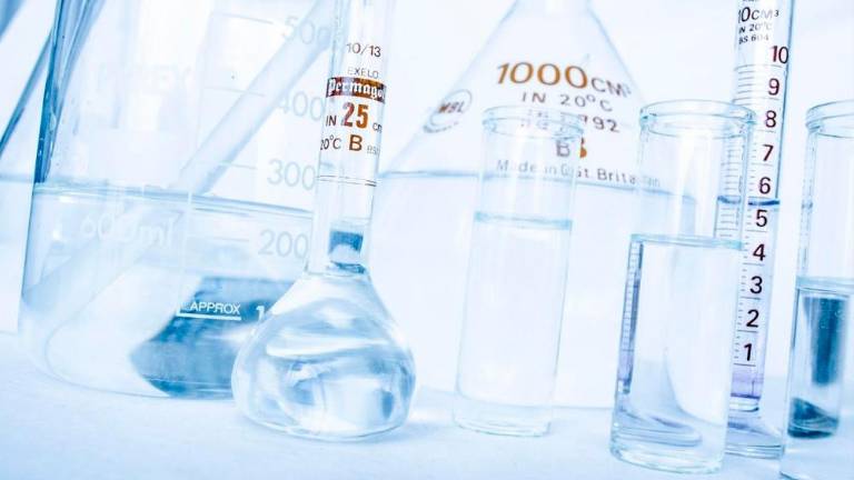 Direktor ponarejal poročila kemijskih analiz