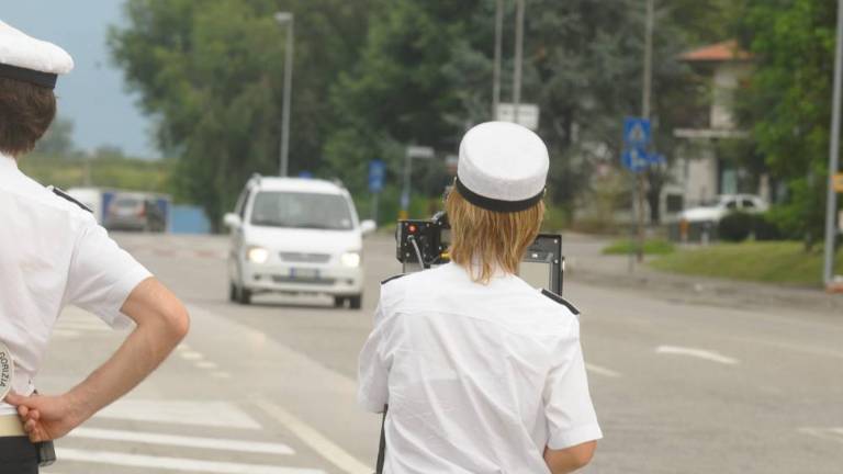Več nadzora nad prehitrimi vozniki, tem tudi več kazni