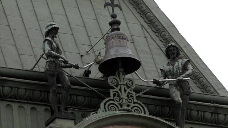 Bosta Mihec in Jakec poslušala slovenščino?