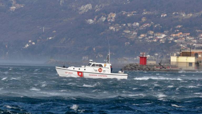 V morju pri Grljanu našli truplo