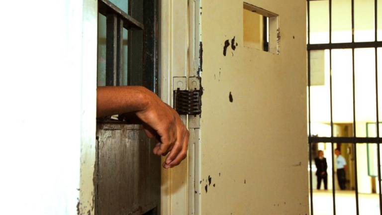 Razmere v tržaškem zaporu so še vedno kritične