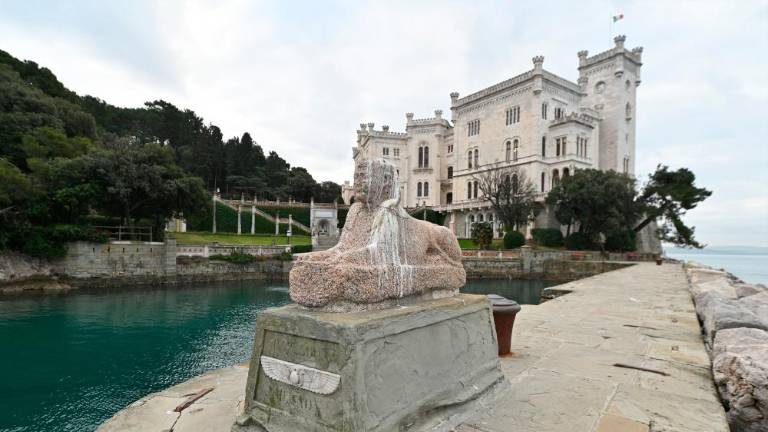 Miramarsko sfingo Maksimiljanu prodal Slovenec