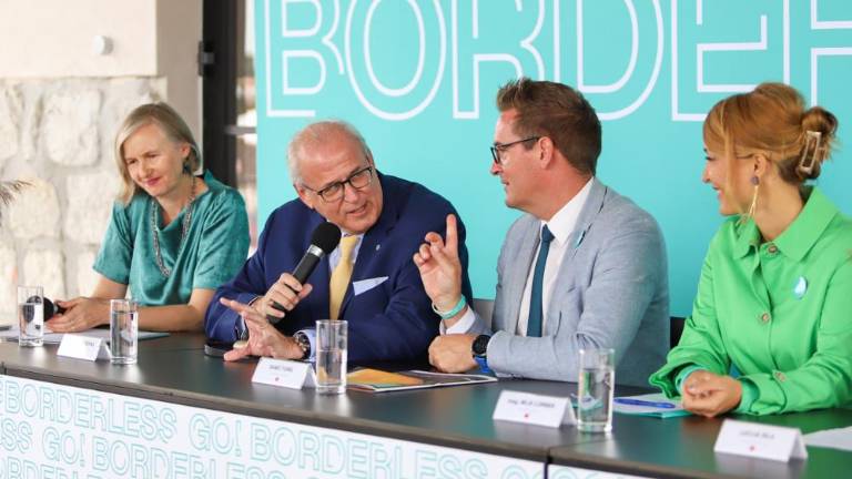 Brezmejni dodatek Okusom