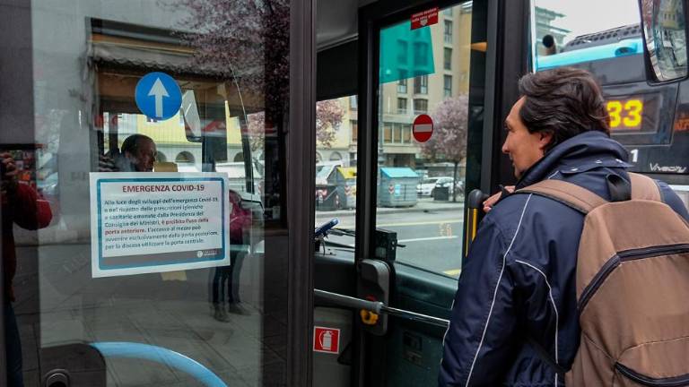 Trst se je prebudil v rdeči coni