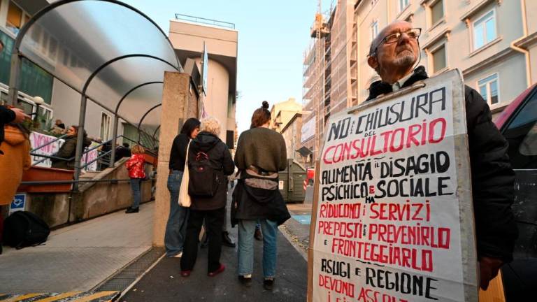 Aktivistke bodo prespale v družinski posvetovalnici (VIDEO)