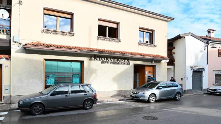 Zadnja bančna poslovalnica na Proseku za zdaj ostaja še odprta