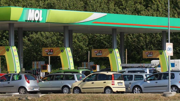 Dizel in kurilno olje cenejša, bencin dražji