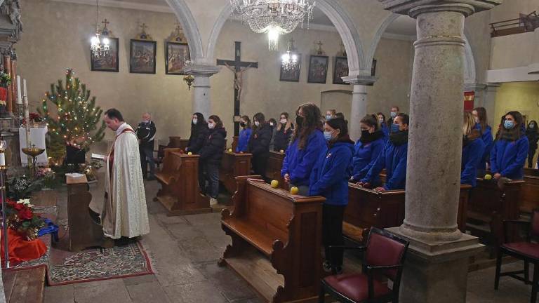 V Boljuncu letela jabolka