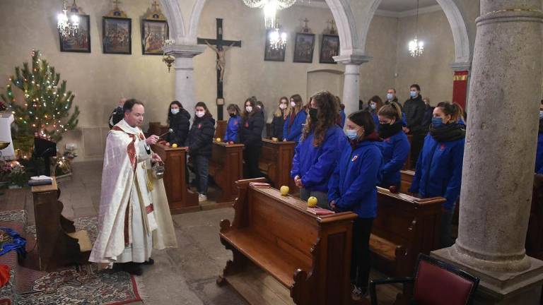 V Boljuncu letela jabolka