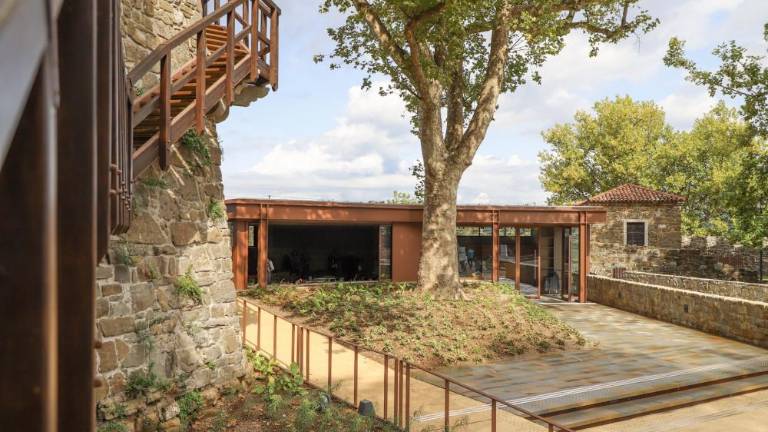 Občina Gorica zbira ponudbe za upravljanje prostorov na gradu