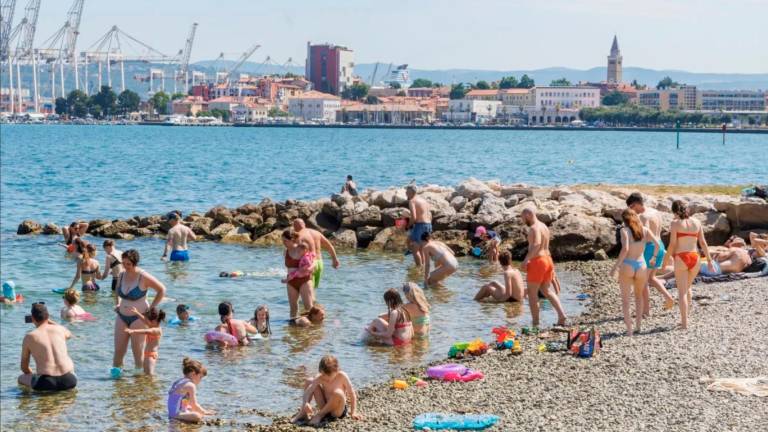 Letošnje meteorološko poletje v Sloveniji najtoplejše od začetka meritev