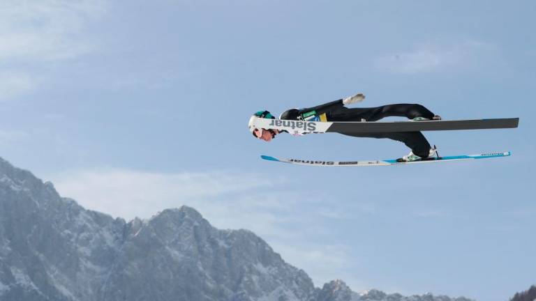 Anže Lanišek si je poškodoval koleno